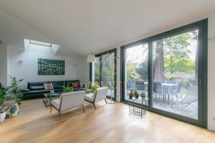 Maison à vendre 10 pièces de 200,27 m² à Saint-Maur-des-Fossés