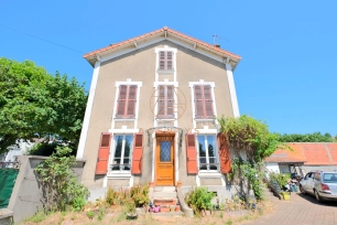 Maison à vendre 6 pièces de 117,87 m² à Champigny-sur-Marne