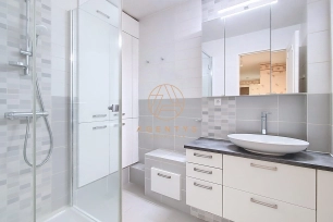 Appartement à vendre 4 pièces de 82 m² à Saint-Maur-des-Fossés