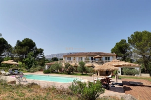 Maison à vendre 9 pièces de 334 m² à Rousset