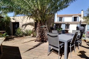 Maison à vendre 6 pièces de 167 m² à Saint-Chamas