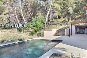 Maison à vendre 7 pièces de 174 m² à Saint-Chamas