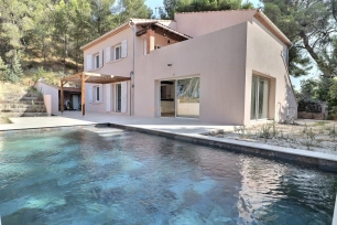 Maison à vendre 7 pièces de 174 m² à Saint-Chamas