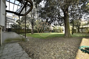 Maison à vendre 9 pièces de 203 m² à Saint-Maur-des-Fossés