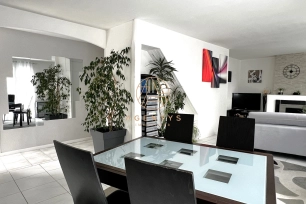 Maison à vendre 6 pièces de 132 m² à Fontenay-Trésigny