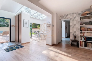 Maison à vendre 8 pièces de 150,02 m² à Saint-Maur-des-Fossés