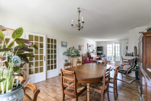 Maison à vendre 5 pièces de 127,65 m² à Ormesson-sur-Marne