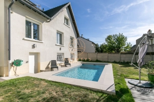 Maison à vendre 6 pièces de 135,82 m² à Ormesson-sur-Marne