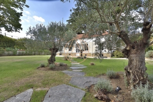 Maison à vendre 9 pièces de 260 m² à Sucy-en-Brie