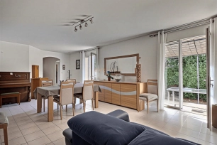 Maison à vendre 4 pièces de 96,42 m² à Trets