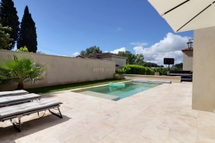 Maison à vendre 5 pièces de 120 m² à Saint-Chamas