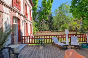 Maison à vendre 12 pièces de 384,42 m² à Joinville-le-Pont