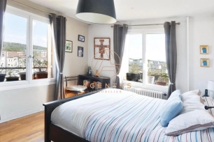 Appartement à vendre 5 pièces de 87 m² à Saint-Maur-des-Fossés