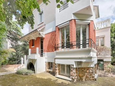 Maison à vendre 6 pièces de 195,02 m² à Saint-Maur-des-Fossés
