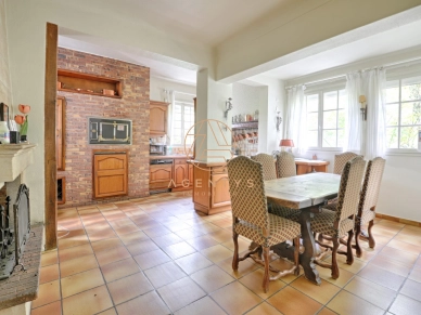 Maison à vendre 6 pièces de 195,02 m² à Saint-Maur-des-Fossés