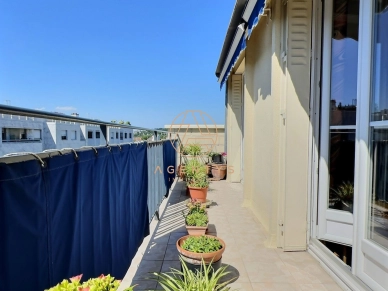 Appartement à vendre 4 pièces de 77,04 m² à Saint-Maur-des-Fossés