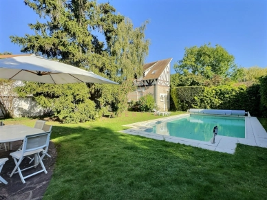 Maison à vendre 10 pièces de 190 m² à Saint-Maur-des-Fossés