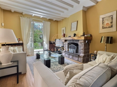 Maison à vendre 10 pièces de 190 m² à Saint-Maur-des-Fossés