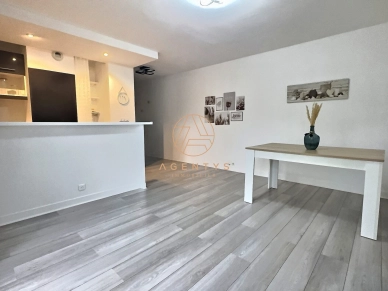Appartement à louer 2 pièces de 53 m² à Saint-Maur-des-Fossés