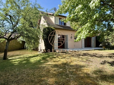 Maison à vendre 6 pièces de 165,22 m² à Le Plessis-Trévise