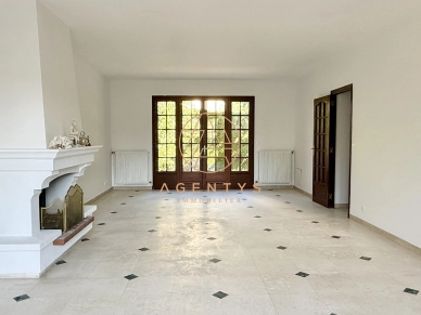 Maison à vendre 6 pièces de 165,22 m² à Le Plessis-Trévise