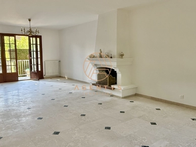 Maison à vendre 6 pièces de 165,22 m² à Le Plessis-Trévise