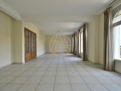 Maison à vendre 6 pièces de 207 m² à Saint-Maur-des-Fossés