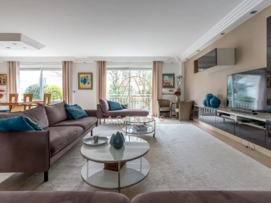 Maison à vendre 8 pièces de 205 m² à Nogent-sur-Marne