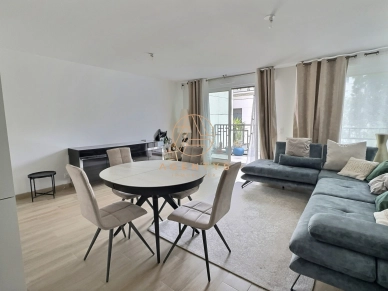 Appartement à louer 3 pièces de 71,79 m² à Saint-Maur-des-Fossés