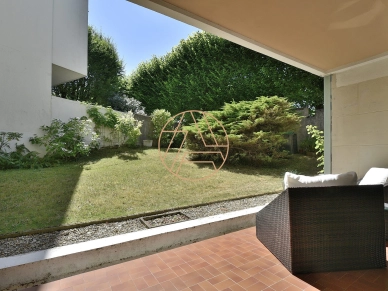 Appartement à vendre 5 pièces de 100,8 m² à Saint-Maur-des-Fossés