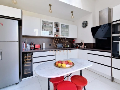 Maison à vendre 7 pièces de 165 m² à Saint-Maur-des-Fossés
