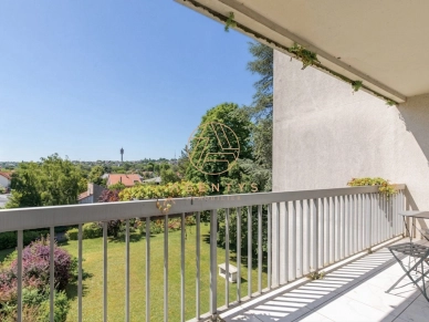 Appartement à vendre 2 pièces de 44,21 m² à Saint-Maur-des-Fossés