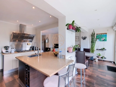 Maison à vendre 6 pièces de 87,22 m² à Saint-Maur-des-Fossés