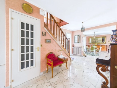 Maison à vendre 8 pièces de 198 m² à Villiers-sur-Marne