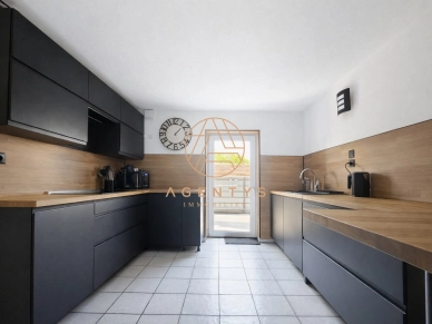Maison à vendre 8 pièces de 219,8 m² à Noisy-le-Grand
