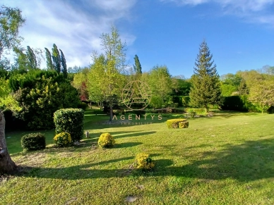 Maison à vendre 7 pièces de 220 m² à Sermaise